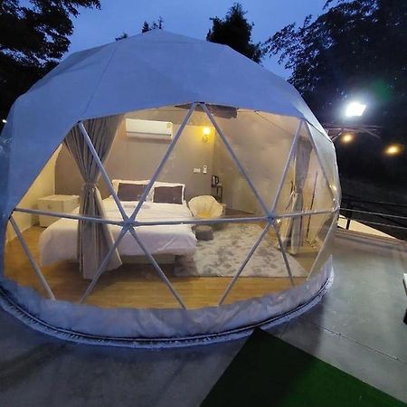 นรดีฮิวล์ รีสอร์ต เขาแผงม้า วังน้ำเขียว Hotel Ban Sap Bon  Bagian luar foto